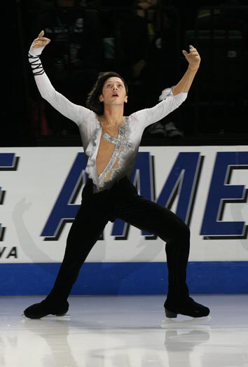Weir performs an Ina Bauer during his exhibition program at the 2008 Skate America. Photo by David W. Carmichael